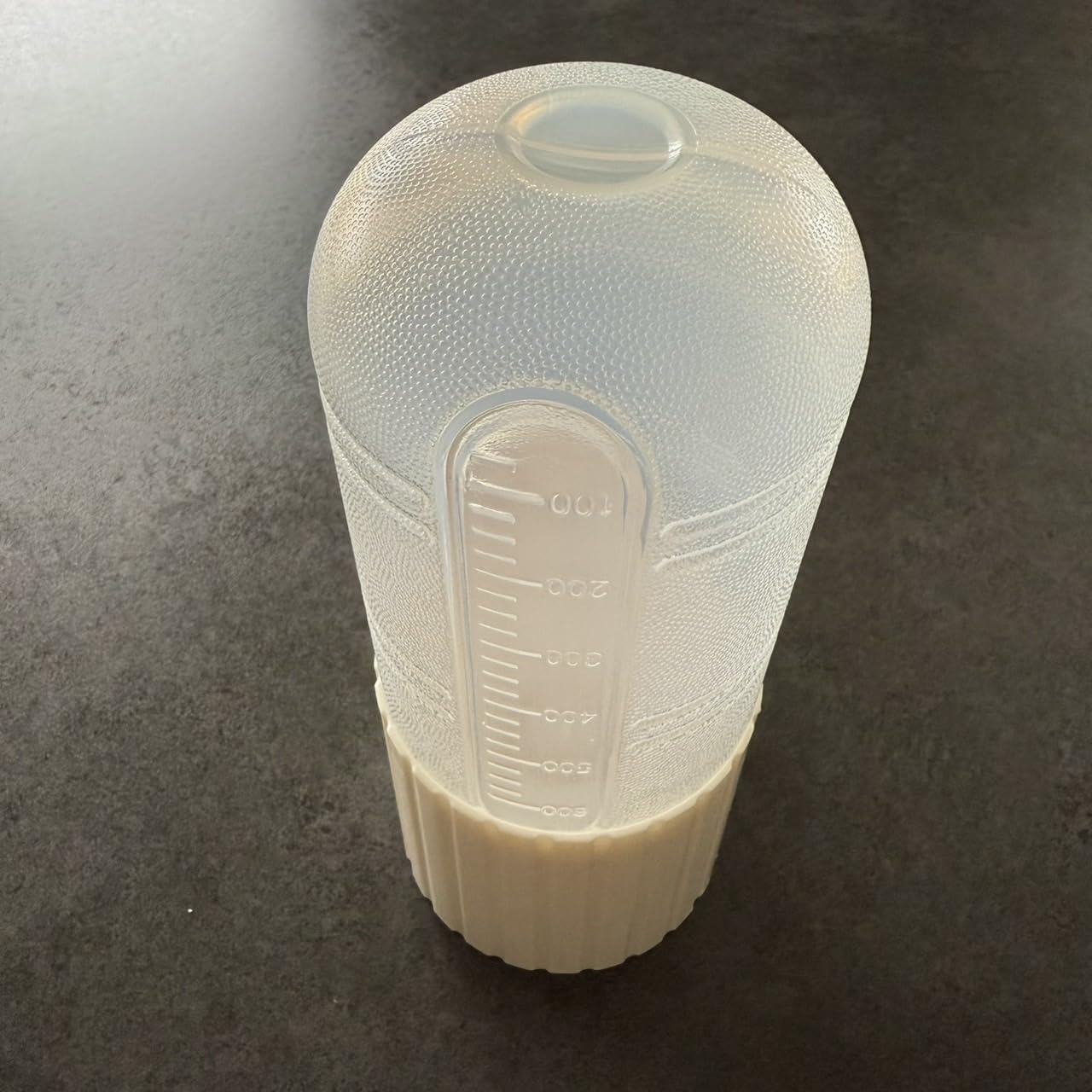 700ml給水器のボトル目盛り