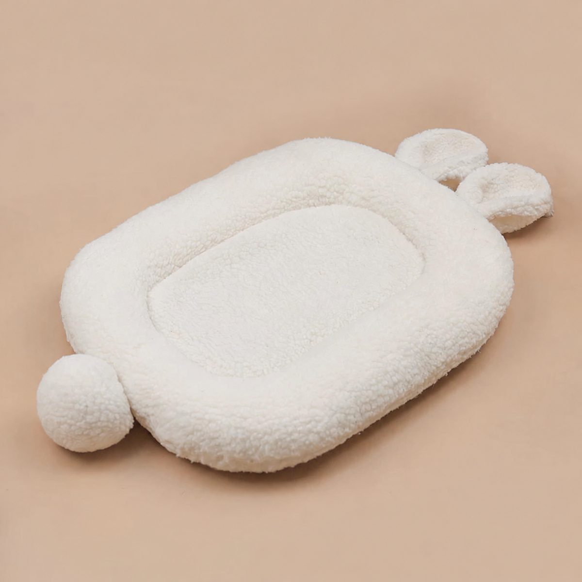 うさぎ用ボア調休憩マット ホワイト M 約52×30cm